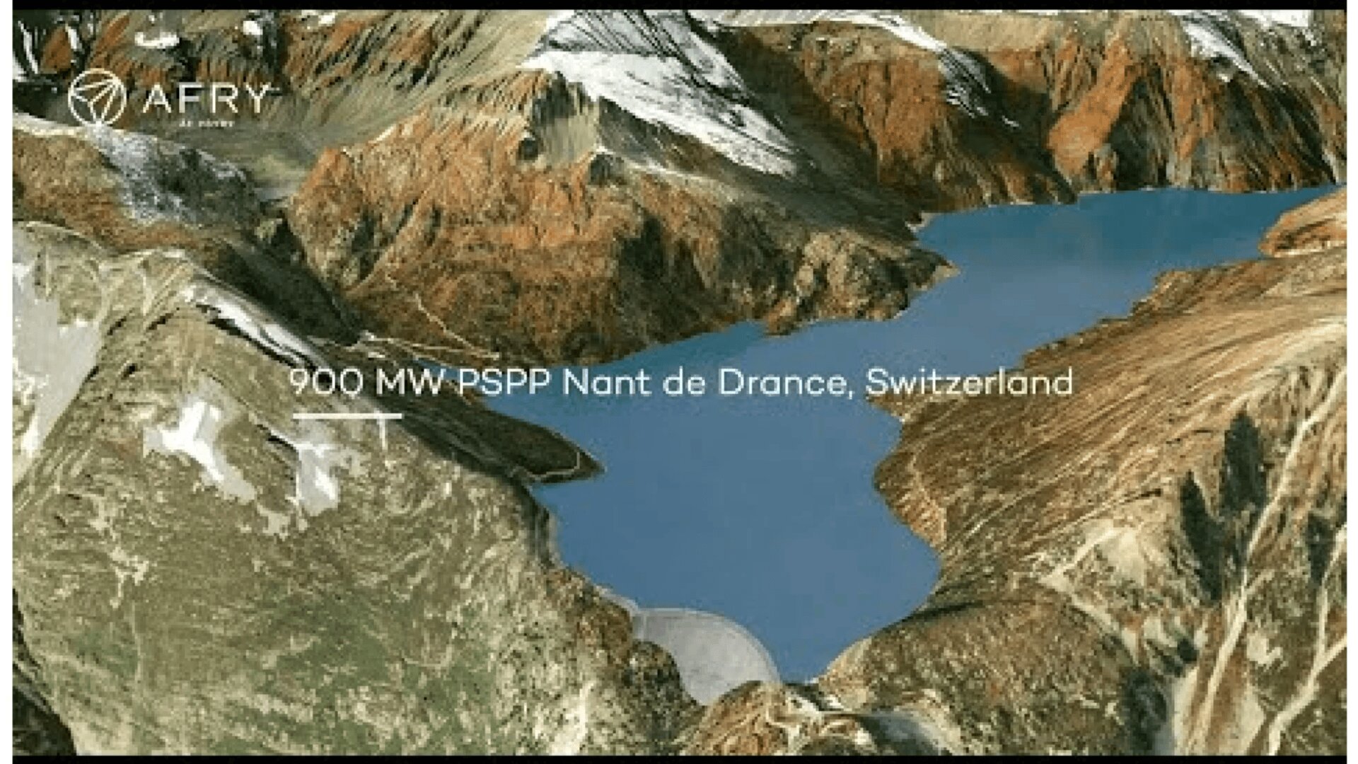 Luftaufnahme eines von felsigem Gelände umgebenen Bergstausees mit der Aufschrift "900 MW PSPP Nant de Drance, Switzerland", mit einem Staudamm am unteren Rand und dem AFRY-Logo in der oberen linken Ecke.