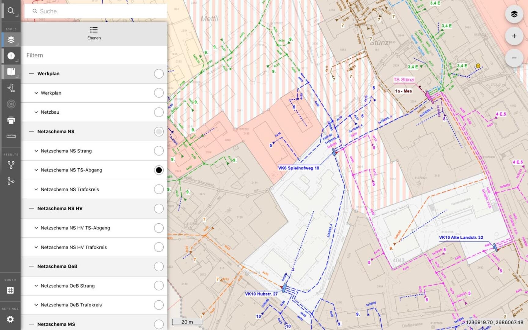Eine digitale Karte mit farbigen Linien und schattierten Bereichen, die die Versorgungsnetze und die Infrastruktur in einer Stadt zeigt. Eine Seitenleiste auf der linken Seite listet auswählbare Kartenfilter auf, während die Hauptkarte Straßen und technische Markierungen anzeigt.